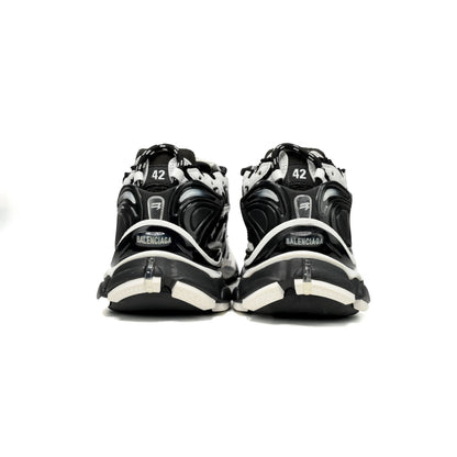 Balenciaga Runner Black White 677402W3RB29010
